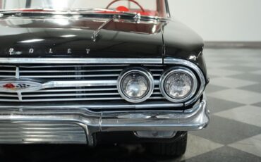 Chevrolet-Biscayne-Coupe-1960-Black-Red-145441-18