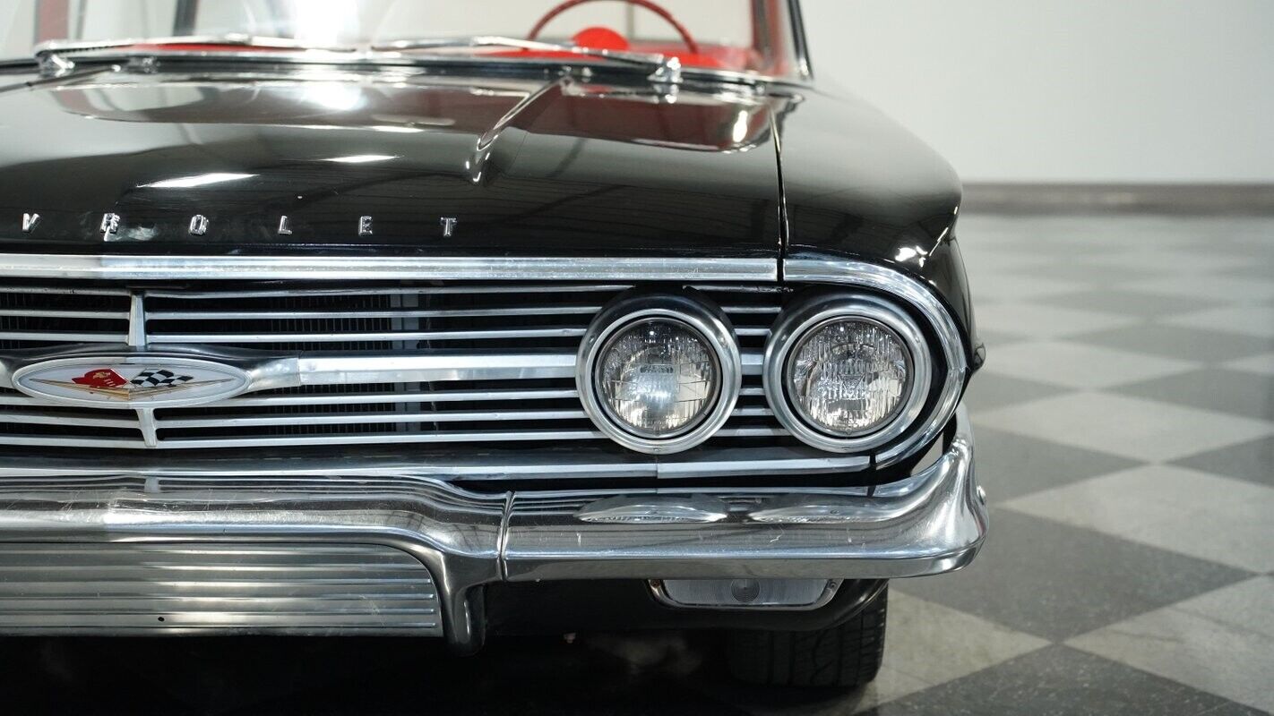 Chevrolet-Biscayne-Coupe-1960-Black-Red-145441-18