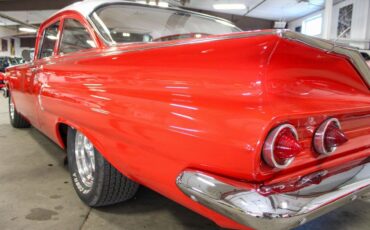 Chevrolet-Biscayne-Coupe-1960-Red-Red-17700-10