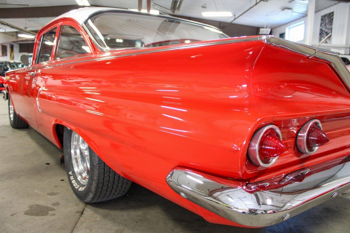 Chevrolet-Biscayne-Coupe-1960-Red-Red-17700-10