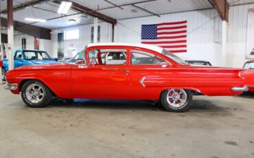 Chevrolet-Biscayne-Coupe-1960-Red-Red-17700-2