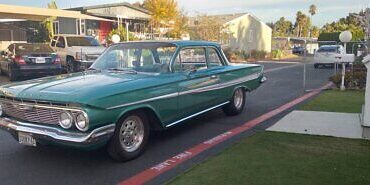 Chevrolet-Biscayne-Coupe-1961-Teal-Teal-144841-1