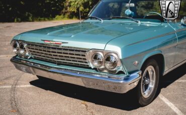 Chevrolet-Biscayne-Coupe-1962-Blue-Twilight-Turquoise-46978-10