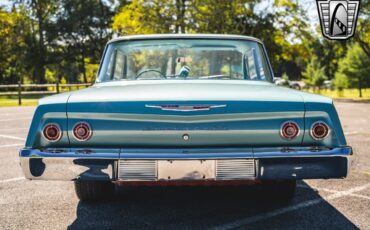 Chevrolet-Biscayne-Coupe-1962-Blue-Twilight-Turquoise-46978-5