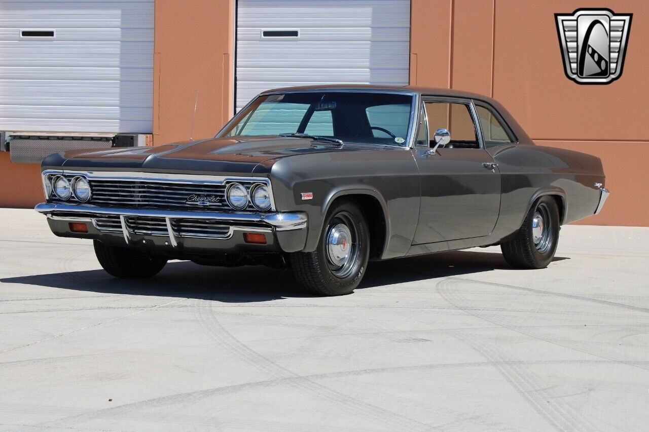 Chevrolet-Biscayne-Coupe-1966-Gray-Black-9981-3