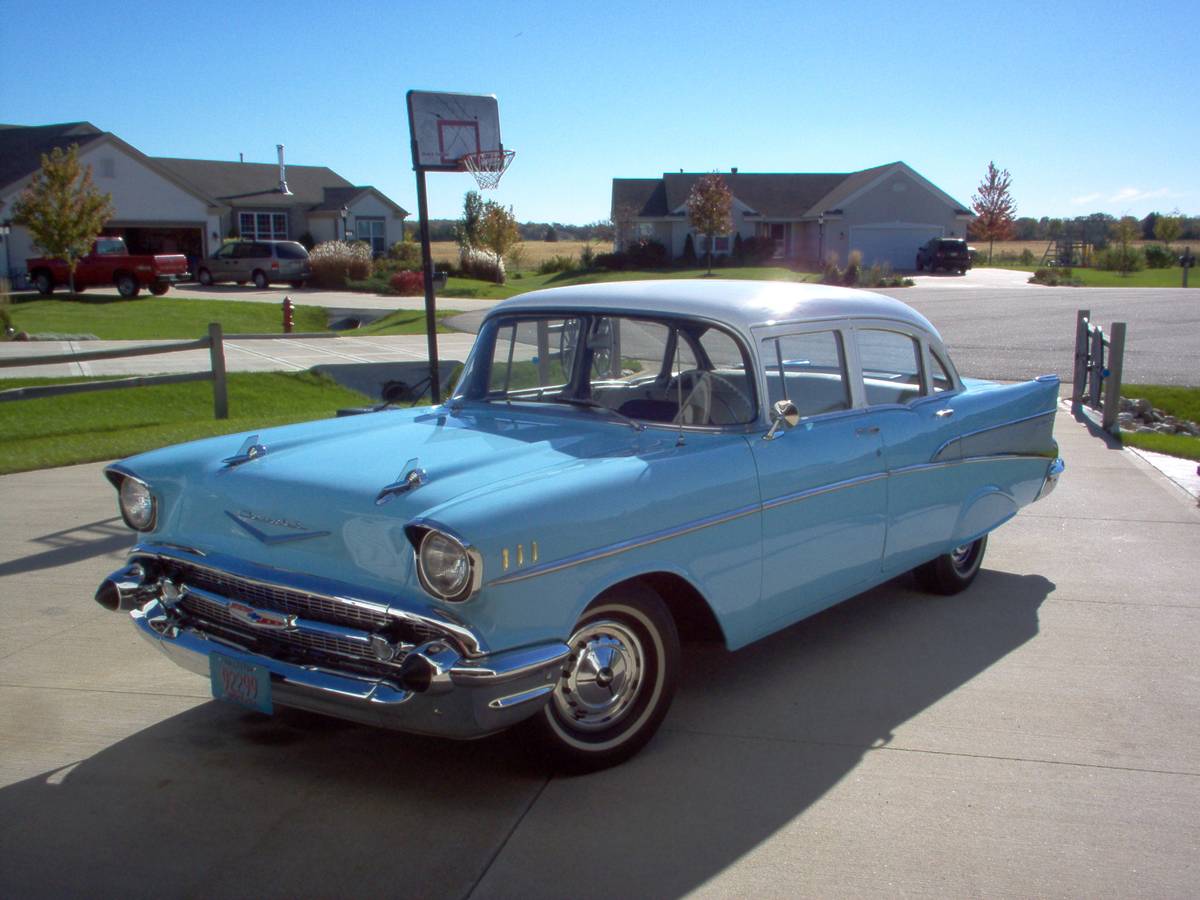 Chevrolet-Blair-210-1957-90123