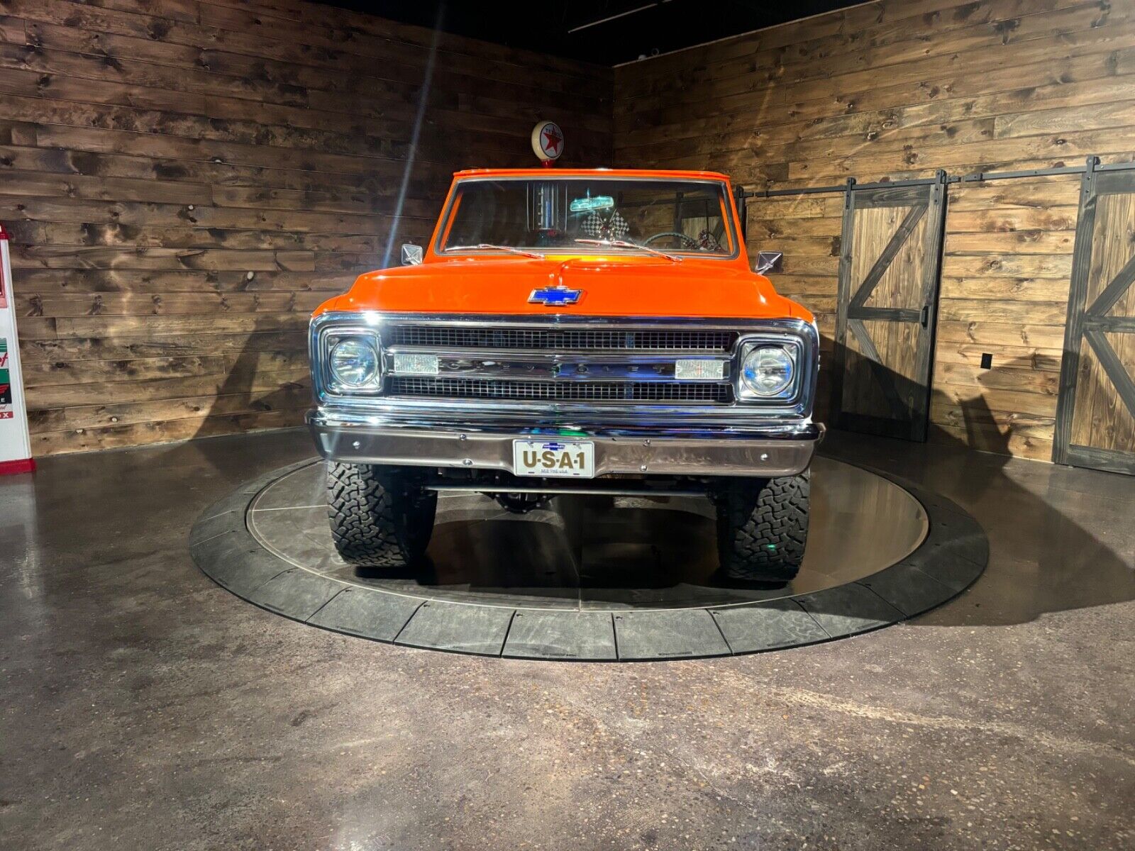 Chevrolet-Blazer-1970-Orange-Black-129-15