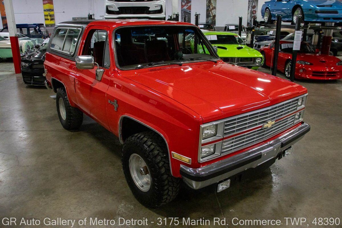 Chevrolet-Blazer-1984-Red-Burgundy-132291-9