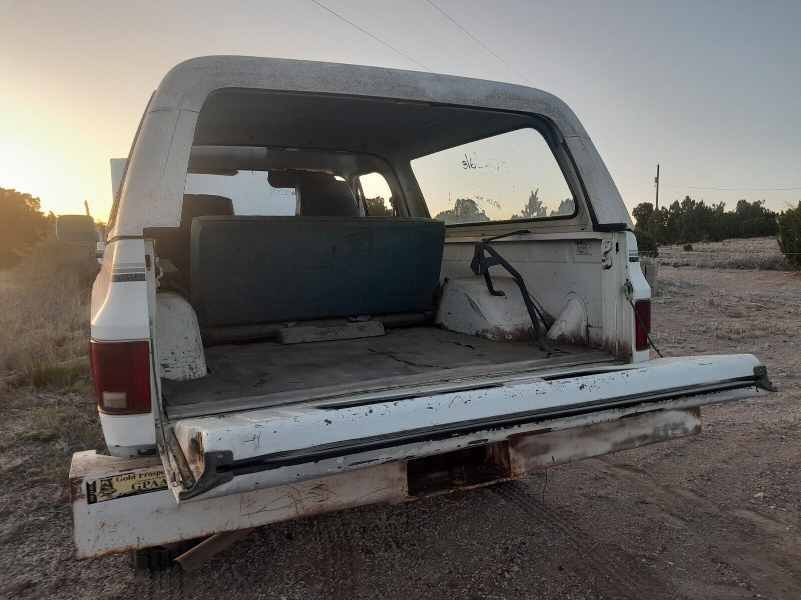 Chevrolet-Blazer-1984-White-Blue-178637-7