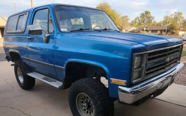 Chevrolet-Blazer-1985-blue-144841-1