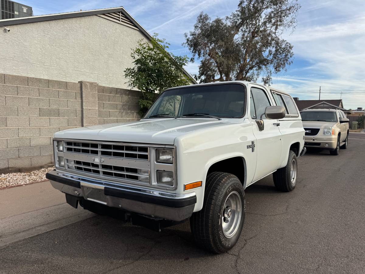 Chevrolet-Blazer-1986-193121