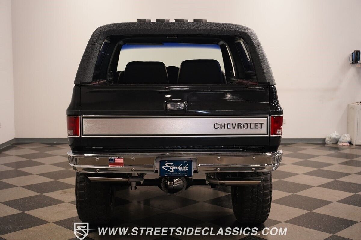 Chevrolet-Blazer-SUV-1977-Gray-Black-0-28