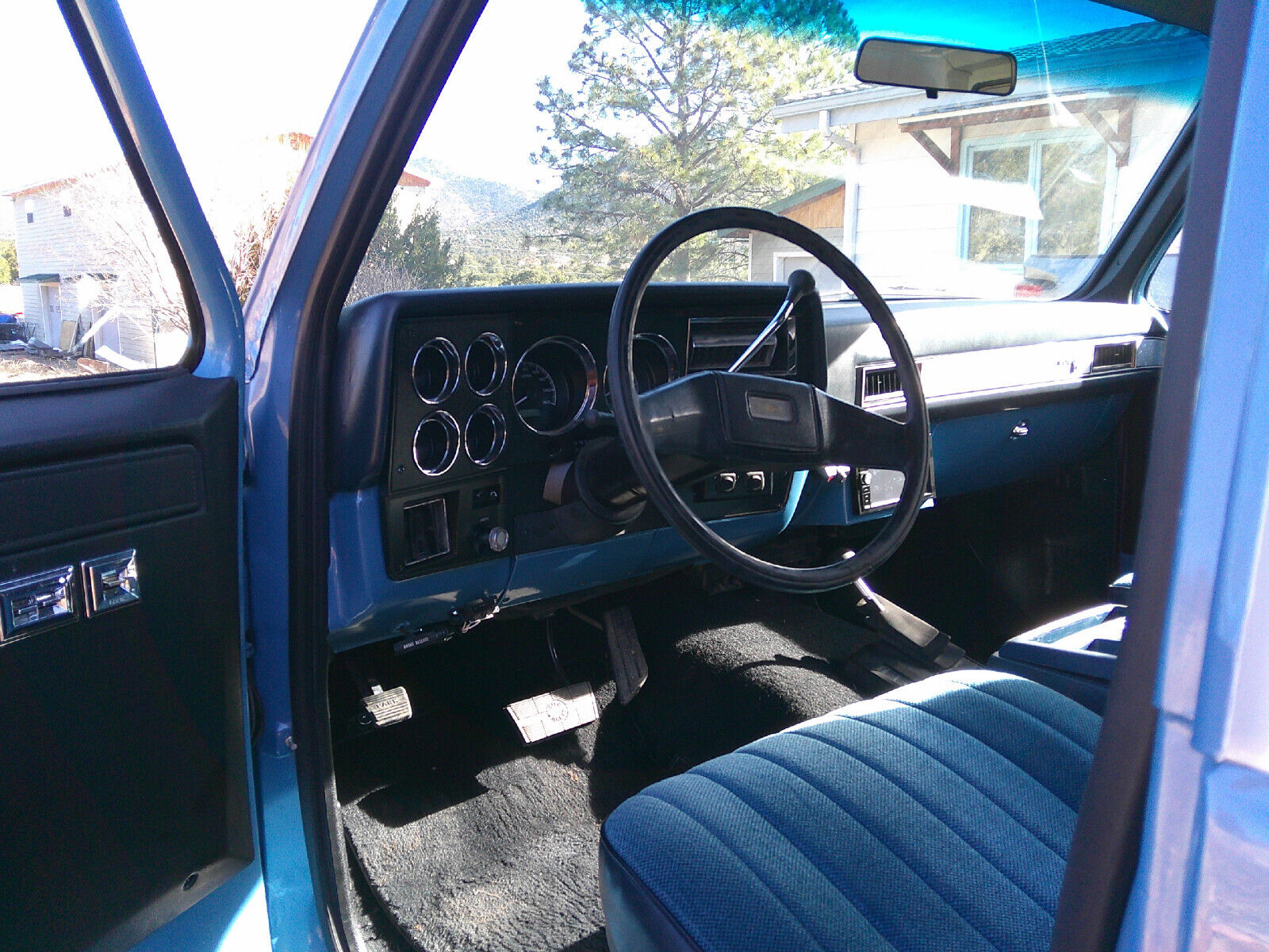 Chevrolet-Blazer-SUV-1983-BlueWhite-BlueBlack-80-14