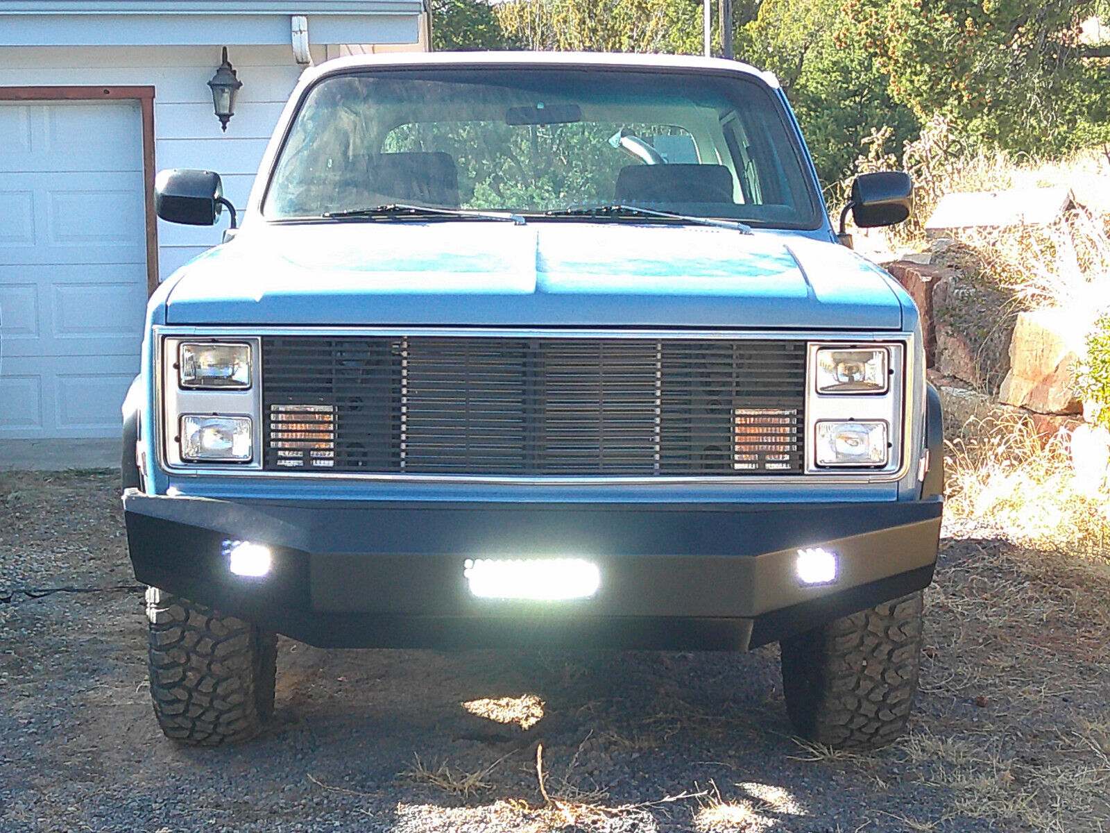 Chevrolet-Blazer-SUV-1983-BlueWhite-BlueBlack-80-2