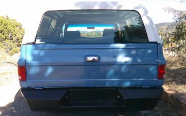 Chevrolet-Blazer-SUV-1983-BlueWhite-BlueBlack-80-7