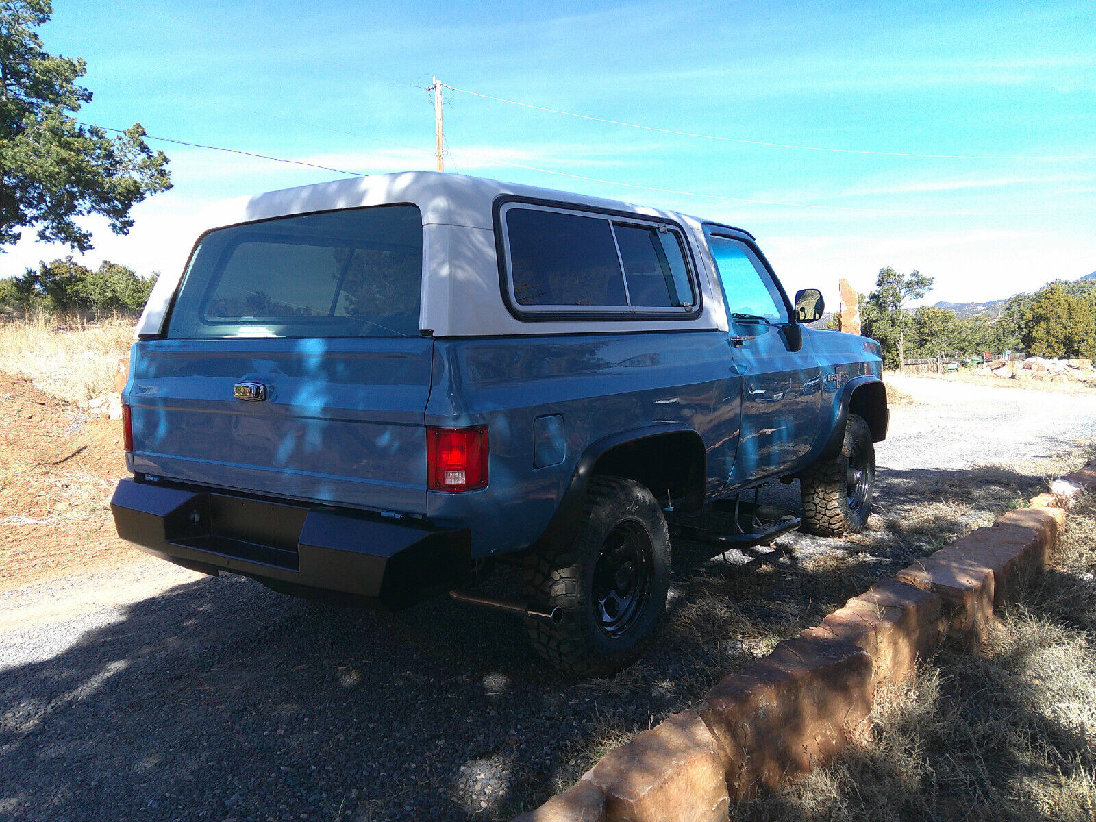 Chevrolet-Blazer-SUV-1983-BlueWhite-BlueBlack-80-8