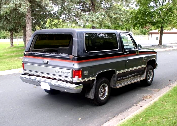 Chevrolet-Blazer-SUV-1986-Silvergrey-Gray-86906-1