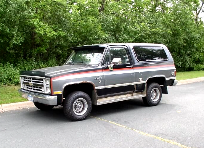 Chevrolet-Blazer-SUV-1986-Silvergrey-Gray-86906-2