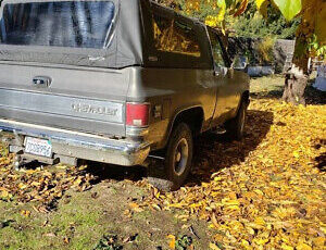 Chevrolet-Blazer-SUV-1987-Black-Red-321869-2