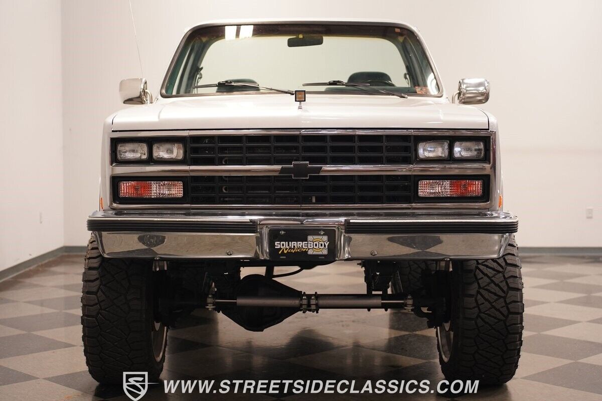 Chevrolet-Blazer-SUV-1989-Silver-Blue-81265-5