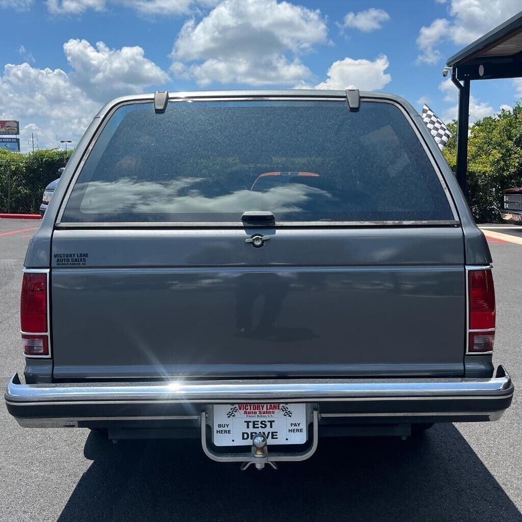 Chevrolet-Blazer-SUV-1990-Gray-Gray-137039-2