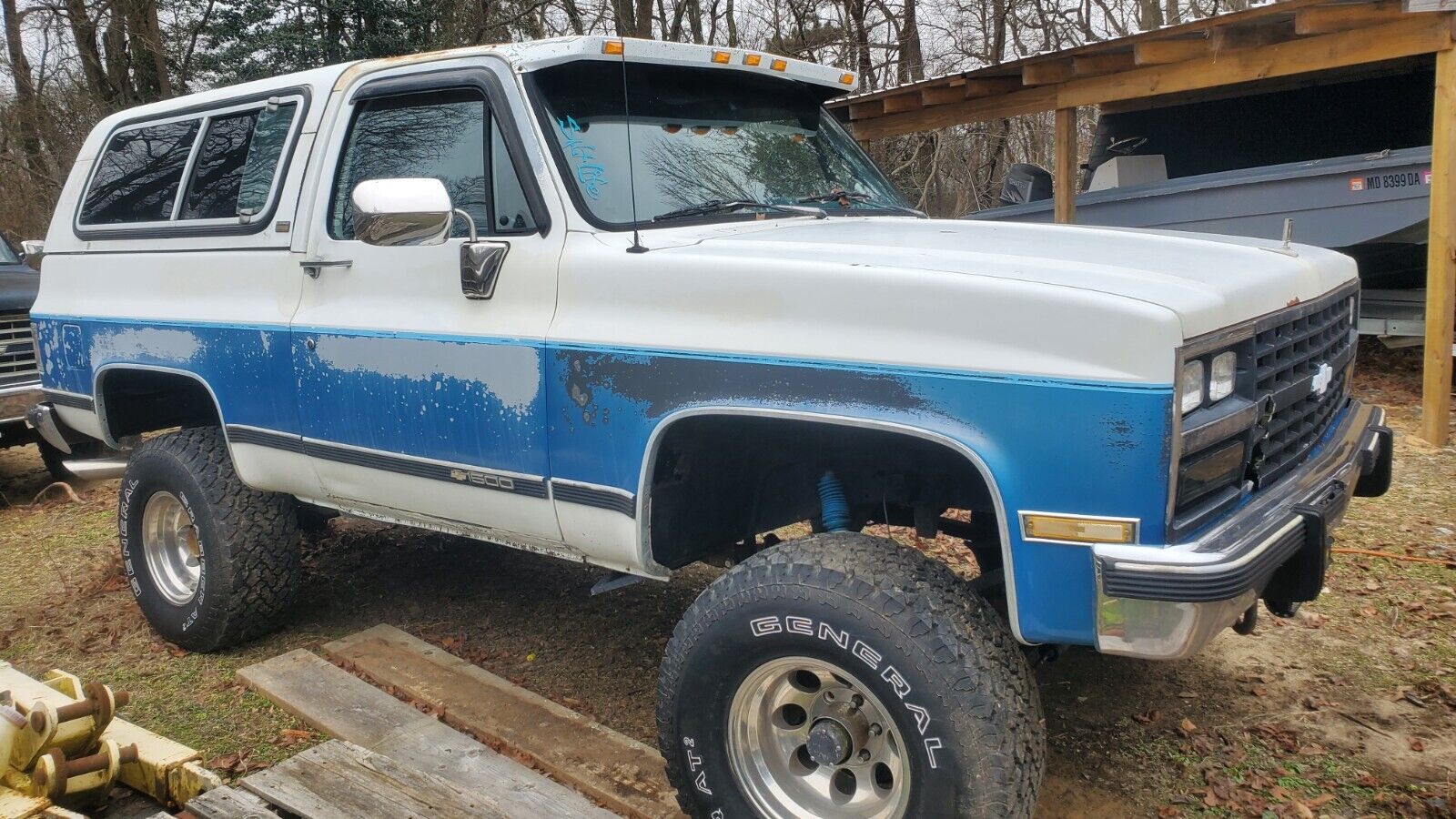 Chevrolet-Blazer-SUV-1991-White-Blue-285247-1