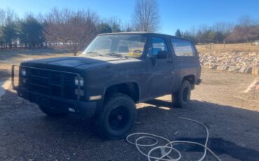 Chevrolet-Blazer-diesel-1984-black-70811