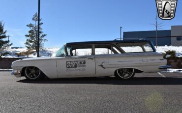 Chevrolet-Brookwood-1960-White-Black-1609-3