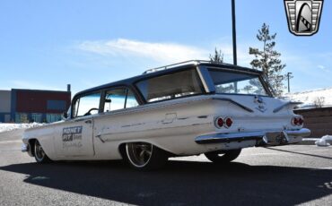 Chevrolet-Brookwood-1960-White-Black-1609-4