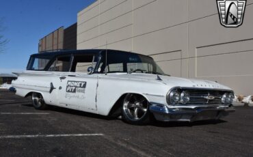 Chevrolet-Brookwood-1960-White-Black-1609-8