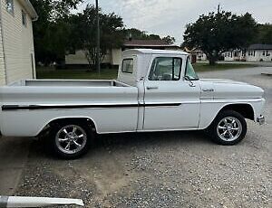 Chevrolet-C-10-1962-White-Black-1770-2