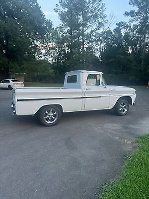 Chevrolet-C-10-1962-White-Black-1770-8