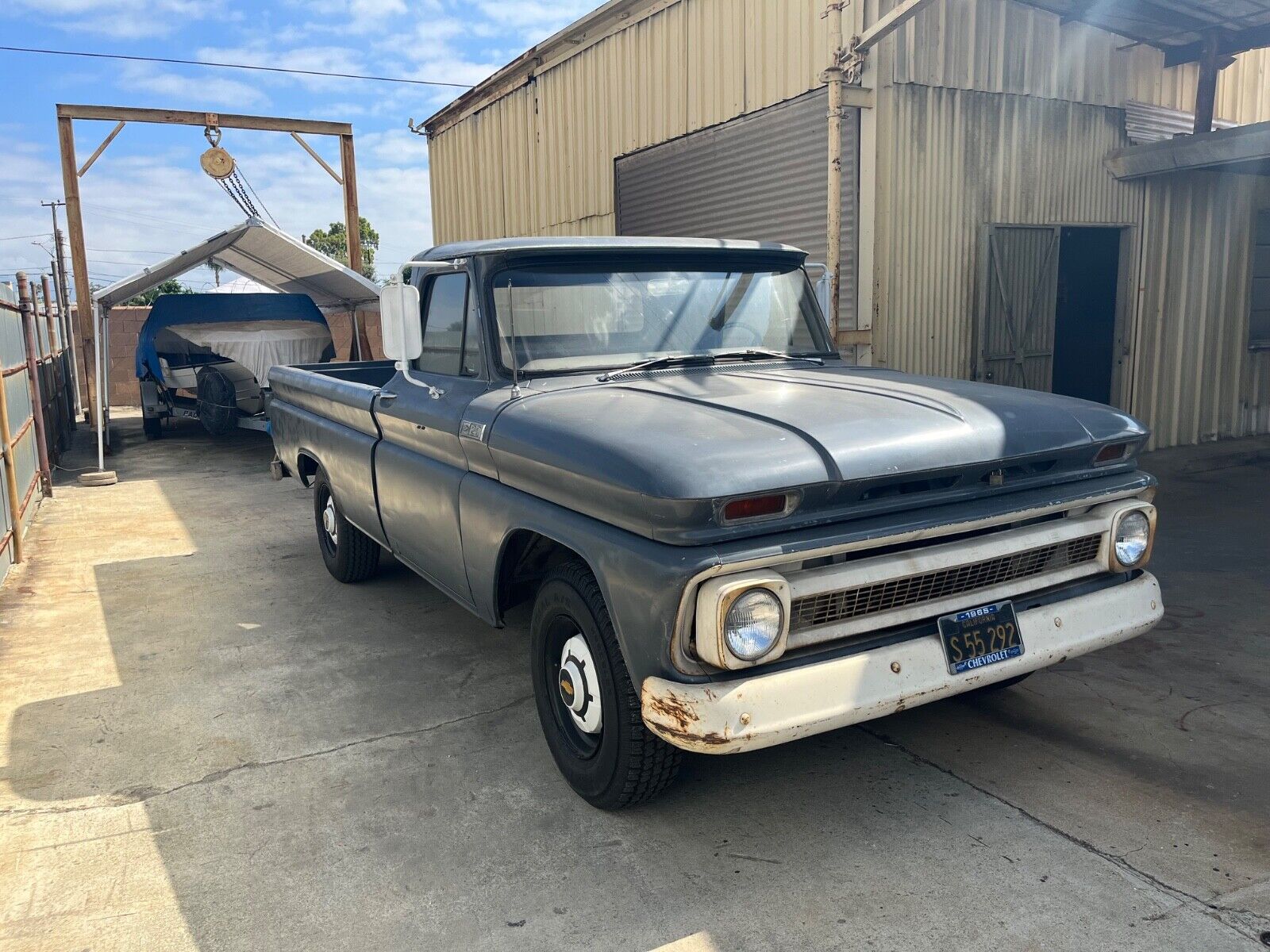 Chevrolet-C-10-1965-Gray-Gray-142385-2