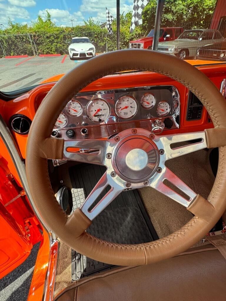 Chevrolet-C-10-1966-Orange-Tan-16853-10