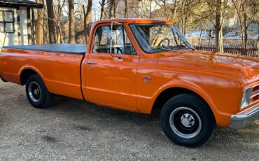 Chevrolet-C-10-1967-140013-5