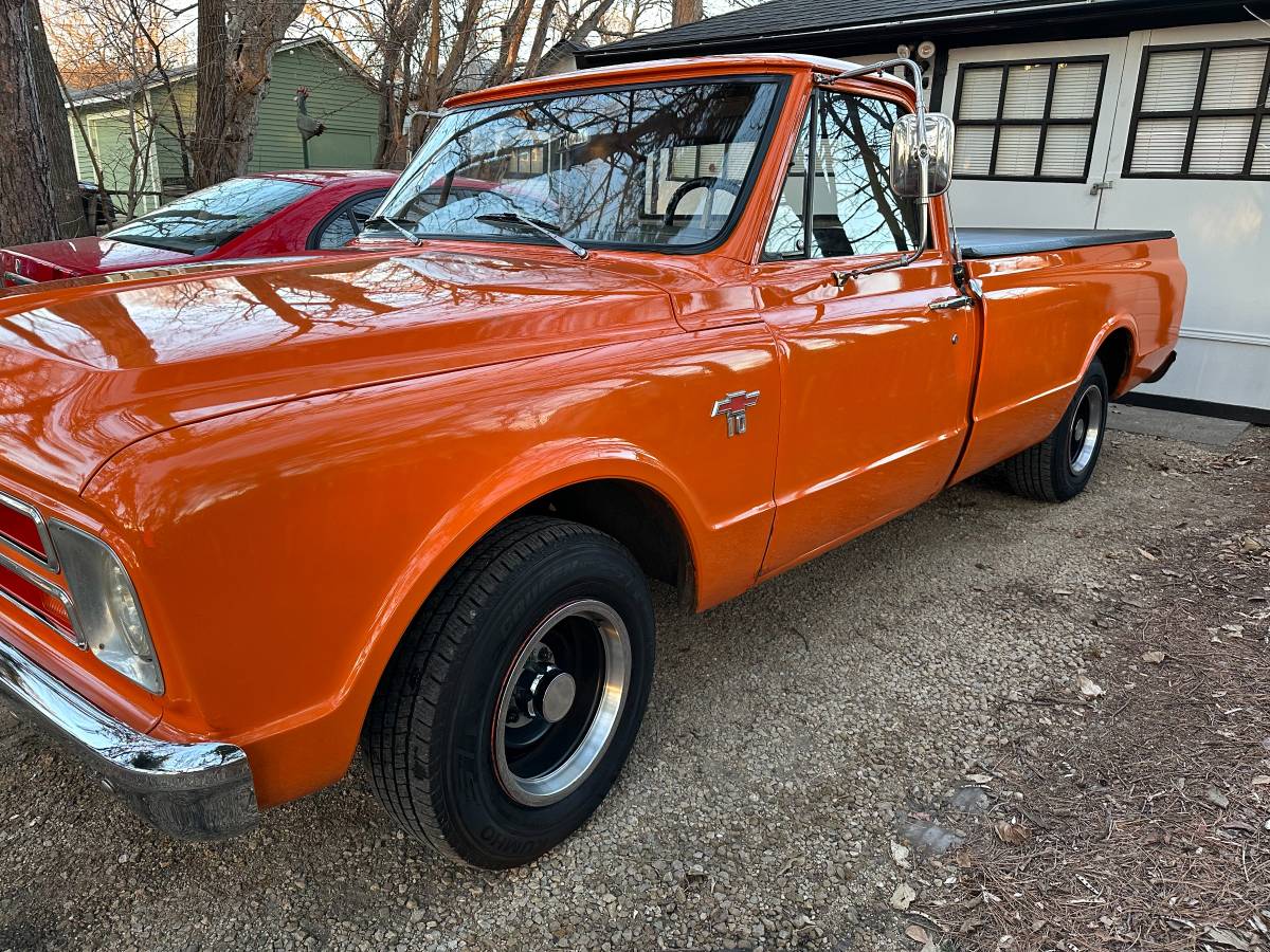 Chevrolet-C-10-1967-140013-6