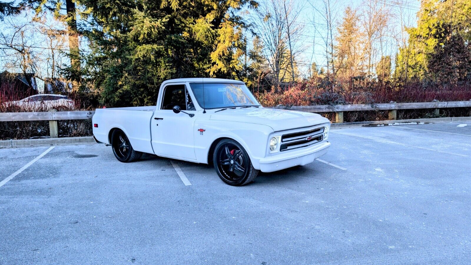 Chevrolet-C-10-1967-White-Black-4023-2