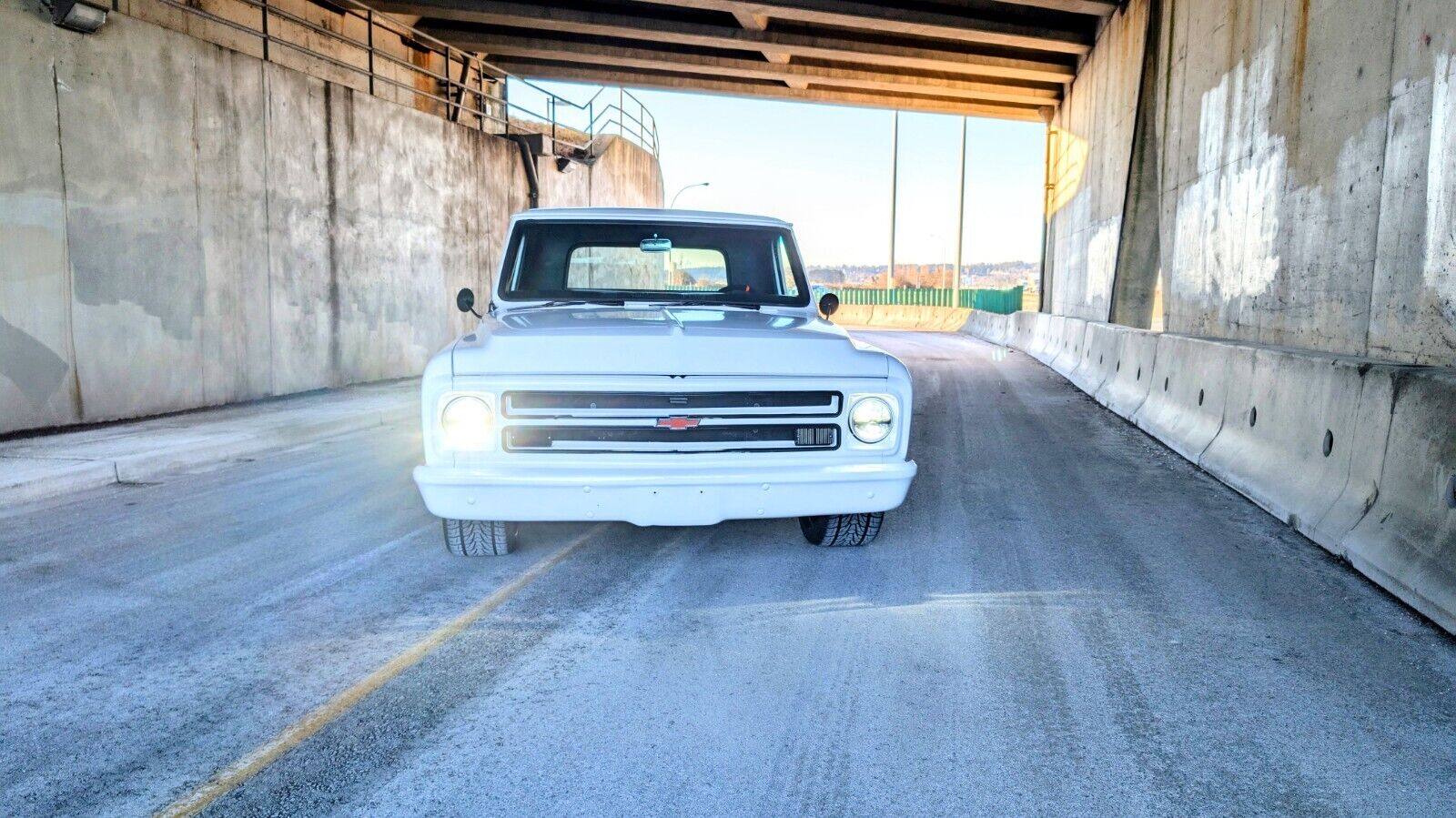 Chevrolet-C-10-1967-White-Black-4023-24