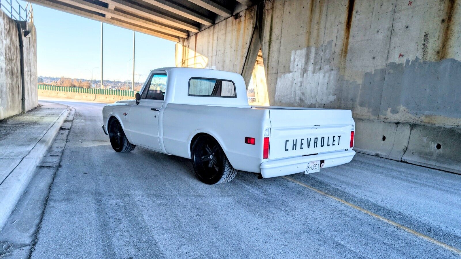 Chevrolet-C-10-1967-White-Black-4023-5