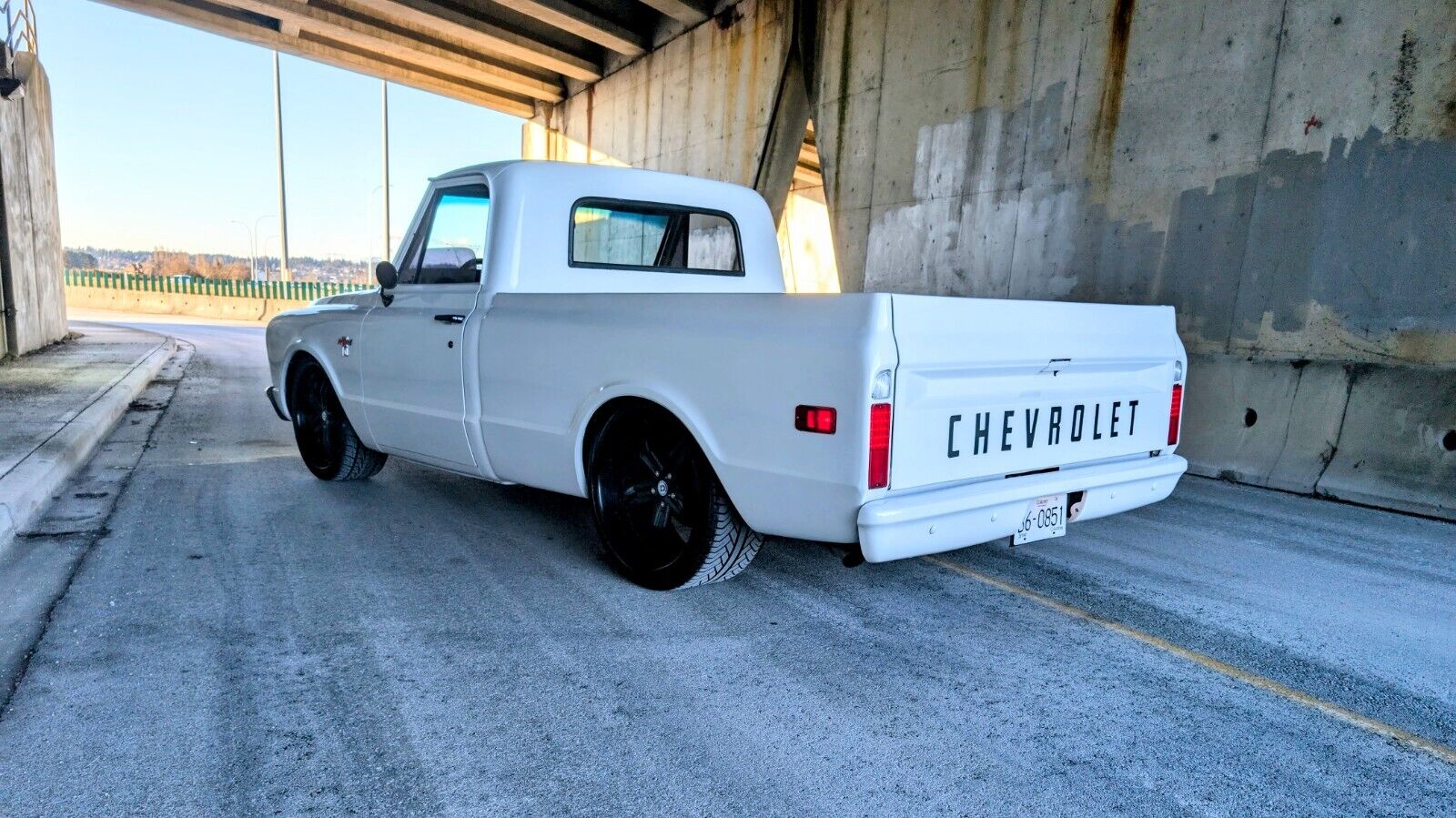 Chevrolet-C-10-1967-White-Black-4023-6