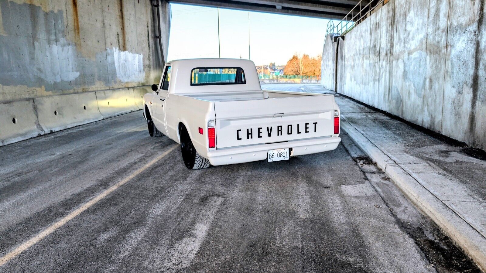 Chevrolet-C-10-1967-White-Black-4023-8