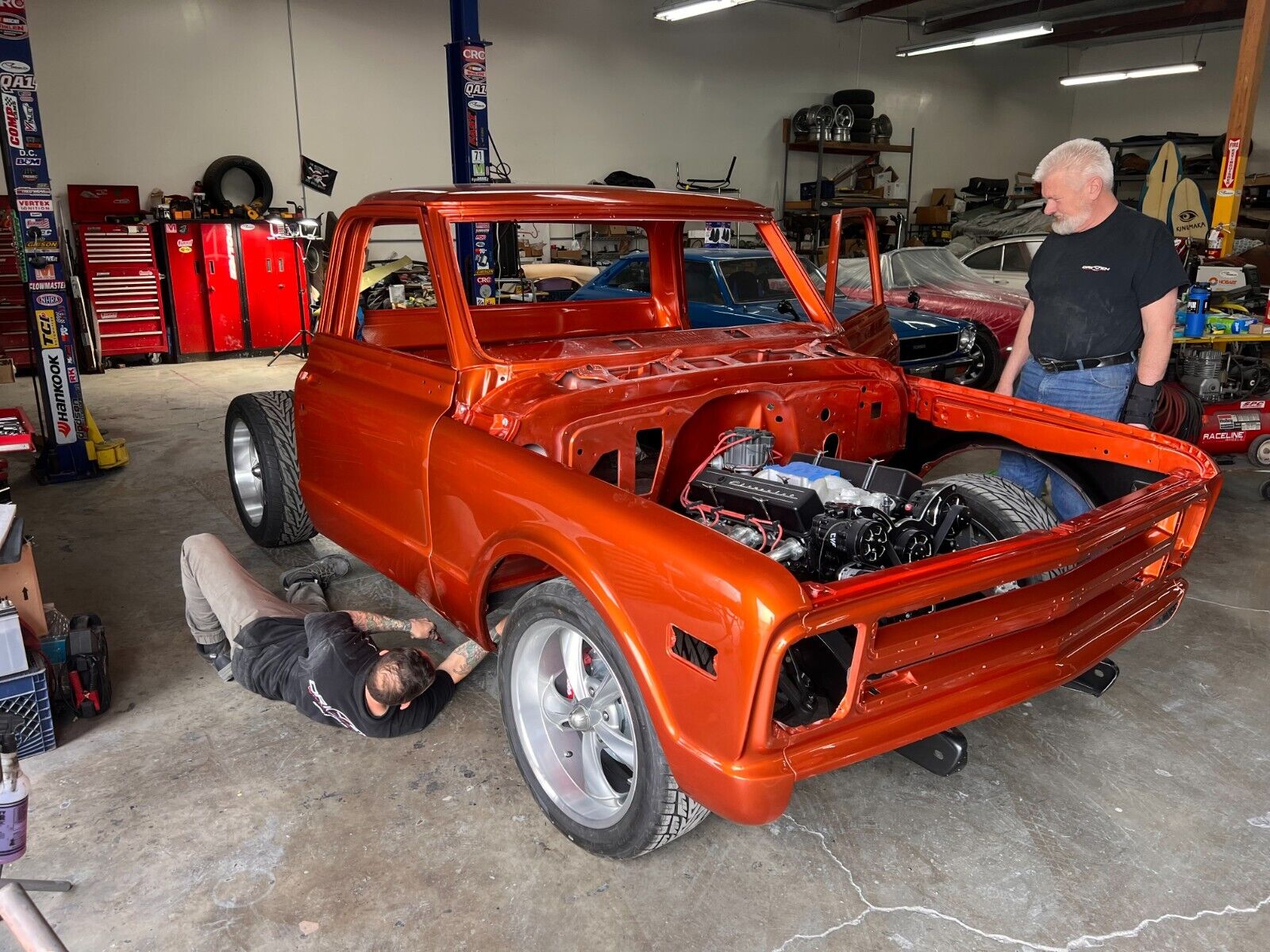 Chevrolet-C-10-1968-Orange-Black-322-24