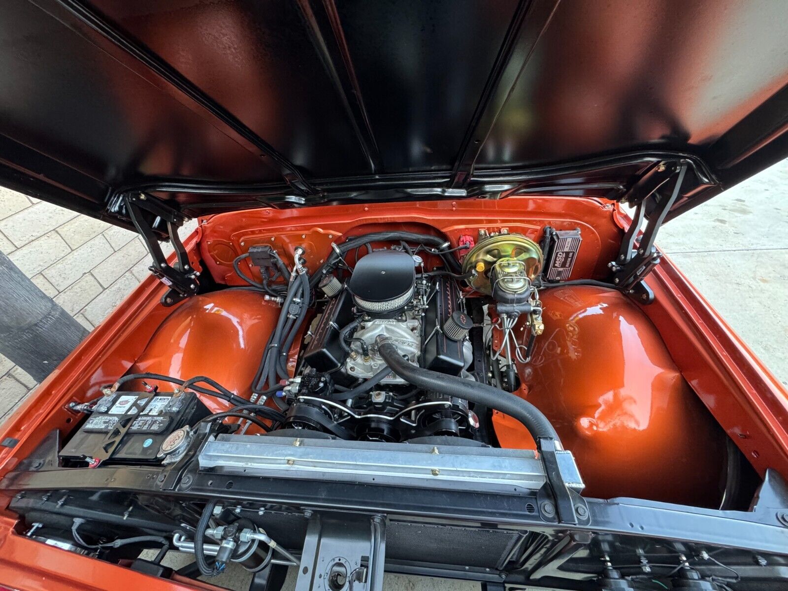 Chevrolet-C-10-1968-Orange-Black-322-4