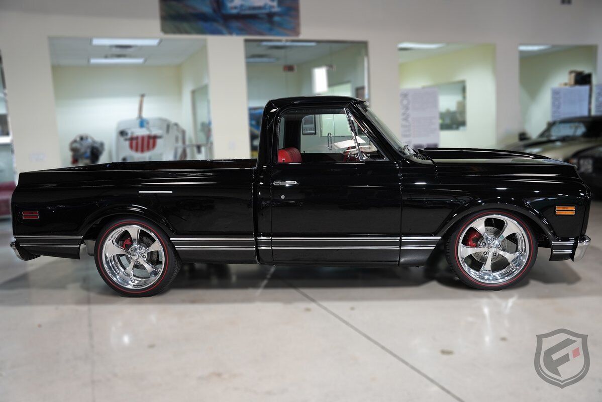 Chevrolet-C-10-1970-Black-Red-0-1