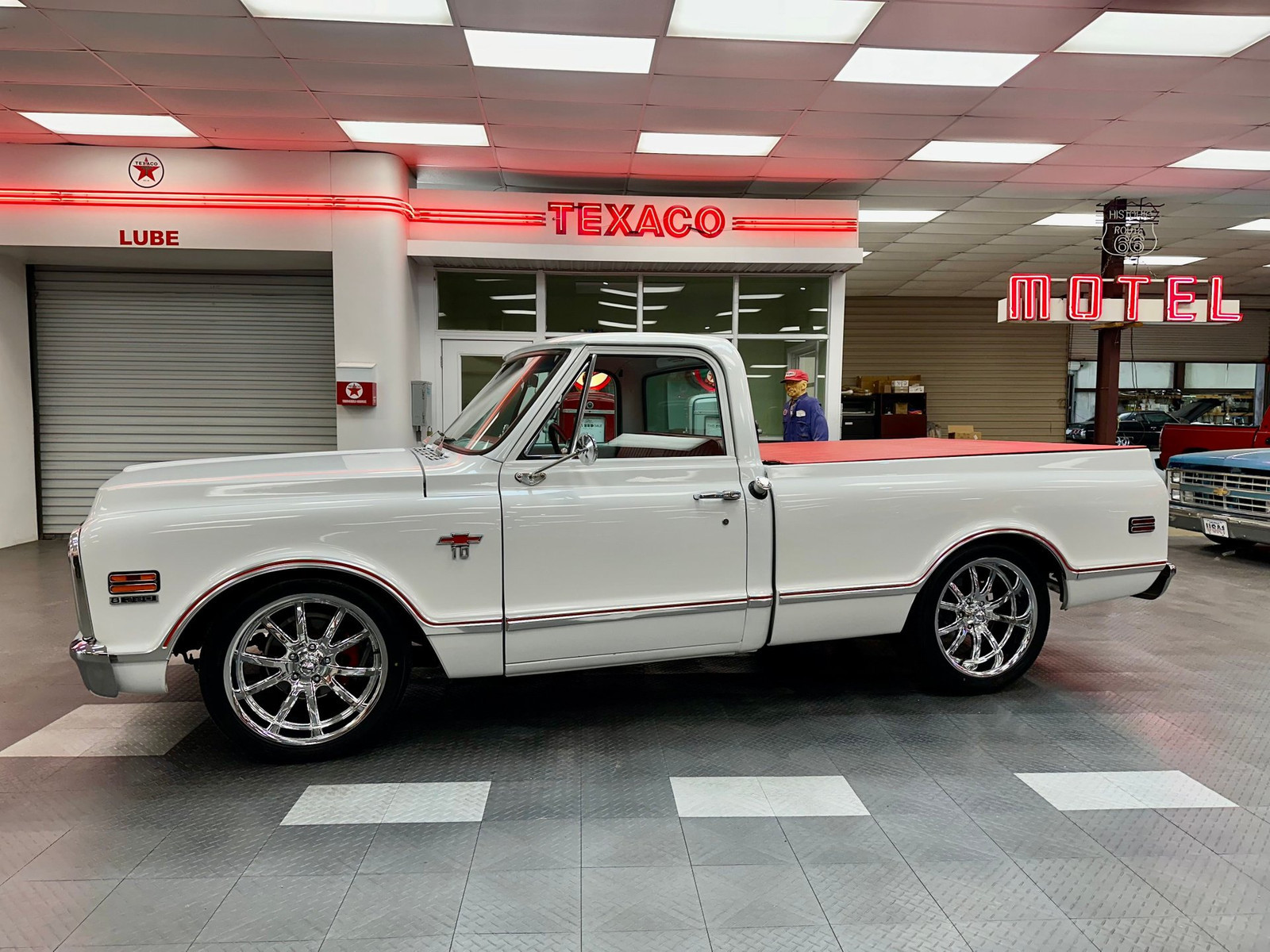 Chevrolet C-10  year1}