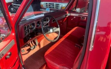 Chevrolet-C-10-1982-Red-Red-96561-6