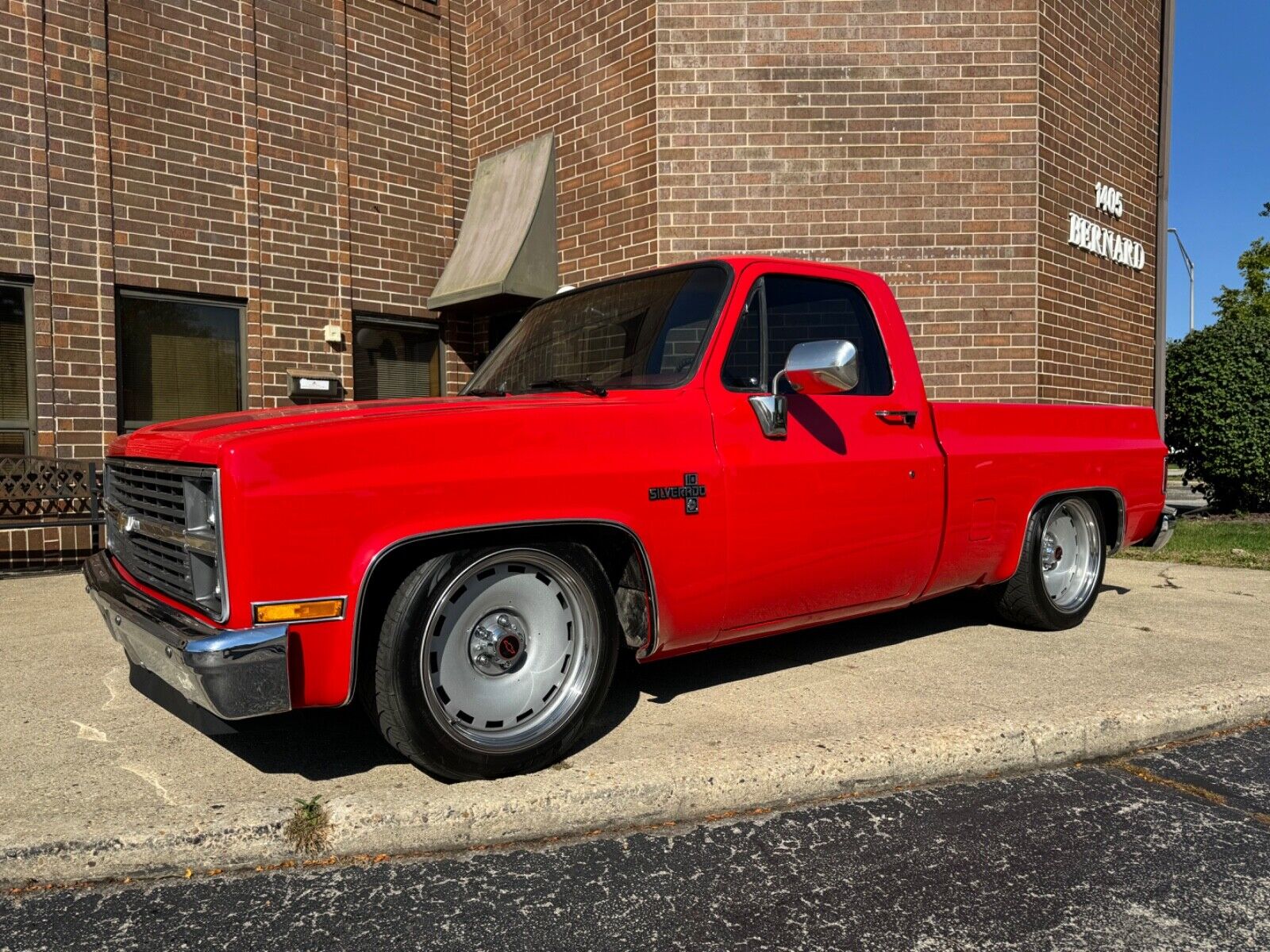 Chevrolet-C-10-1983-Red-Red-92399-1