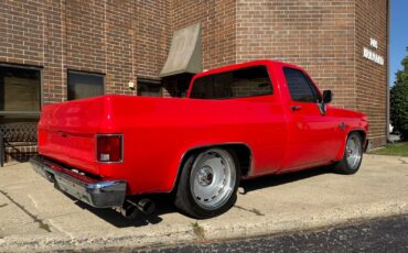 Chevrolet-C-10-1983-Red-Red-92399-11