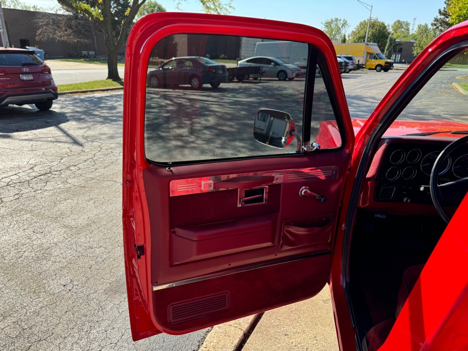 Chevrolet-C-10-1983-Red-Red-92399-23