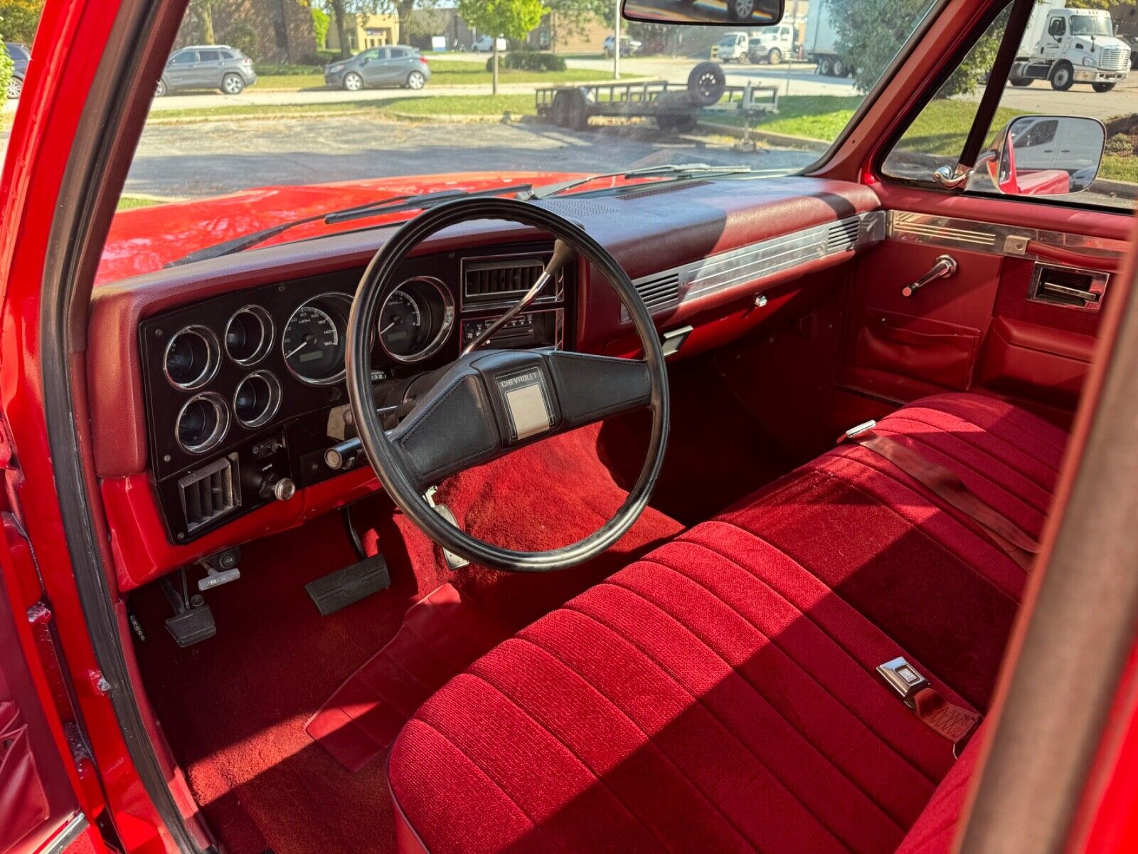 Chevrolet-C-10-1983-Red-Red-92399-26